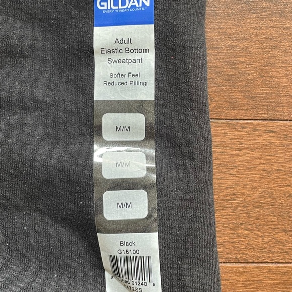 NWT mens black gildan sweatpants - Picture 2 of 3